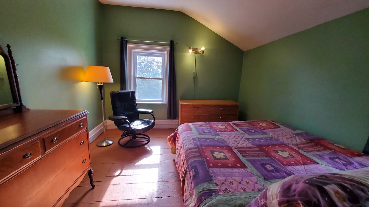 Photo of Bedroom in Greater Napanee