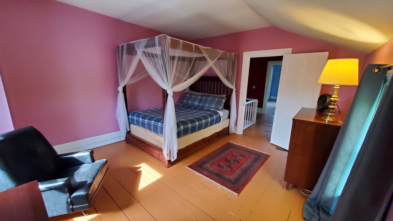 Photo of Bedroom in Greater Napanee