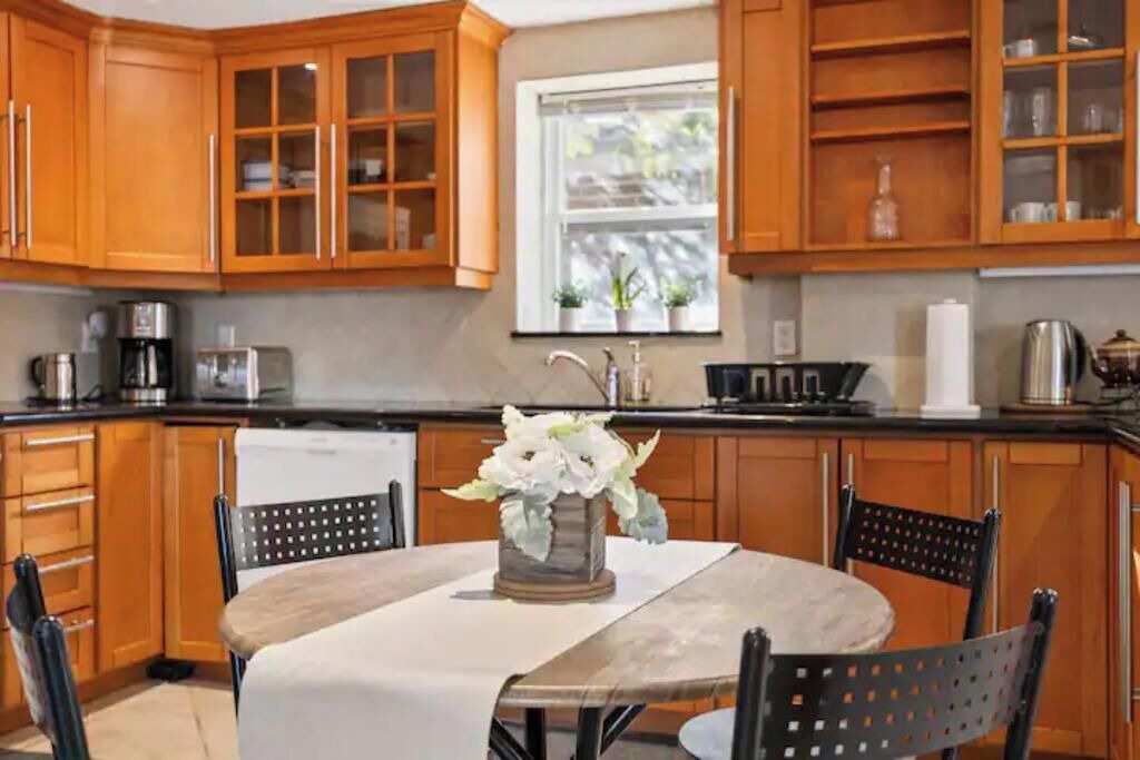Photo of Kitchen in Thornhill