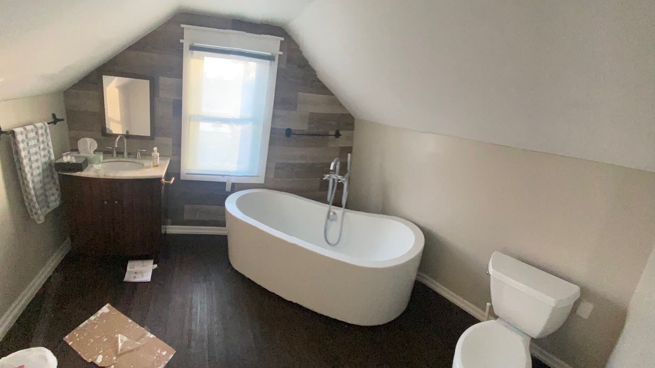 Photo of Bathroom in Fort Erie