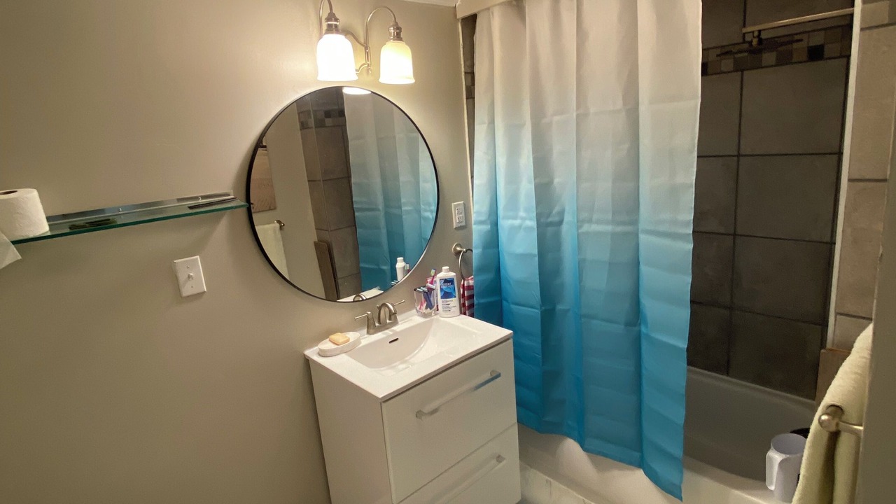 Photo of Bathroom in Fort Erie