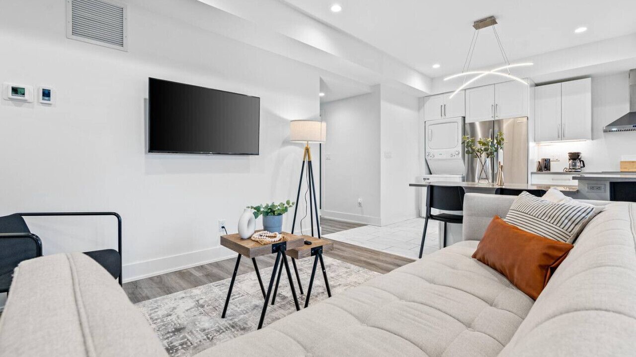 Photo of Livingroom in Downtown London