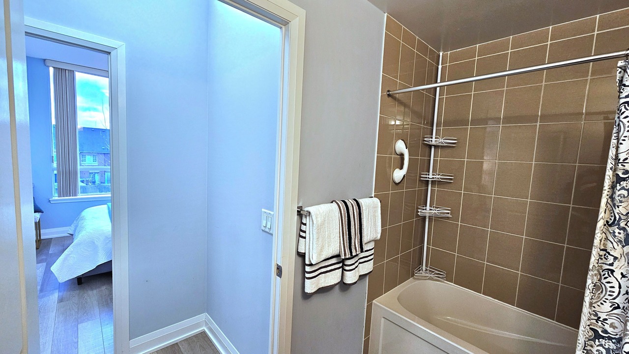 Photo of Bathroom in Thornhill