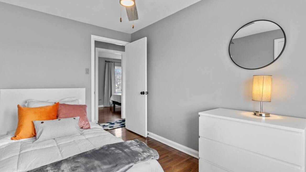 Photo of Bedroom in Bridgeview