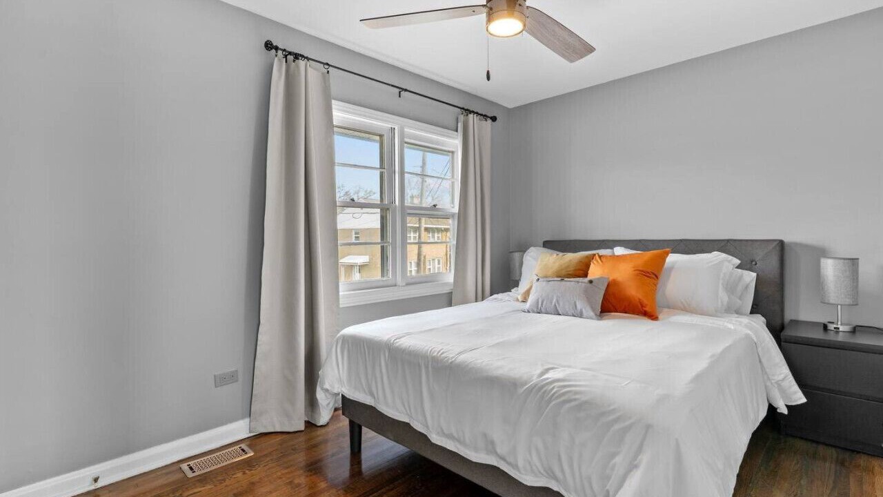 Photo of Bedroom in Bridgeview