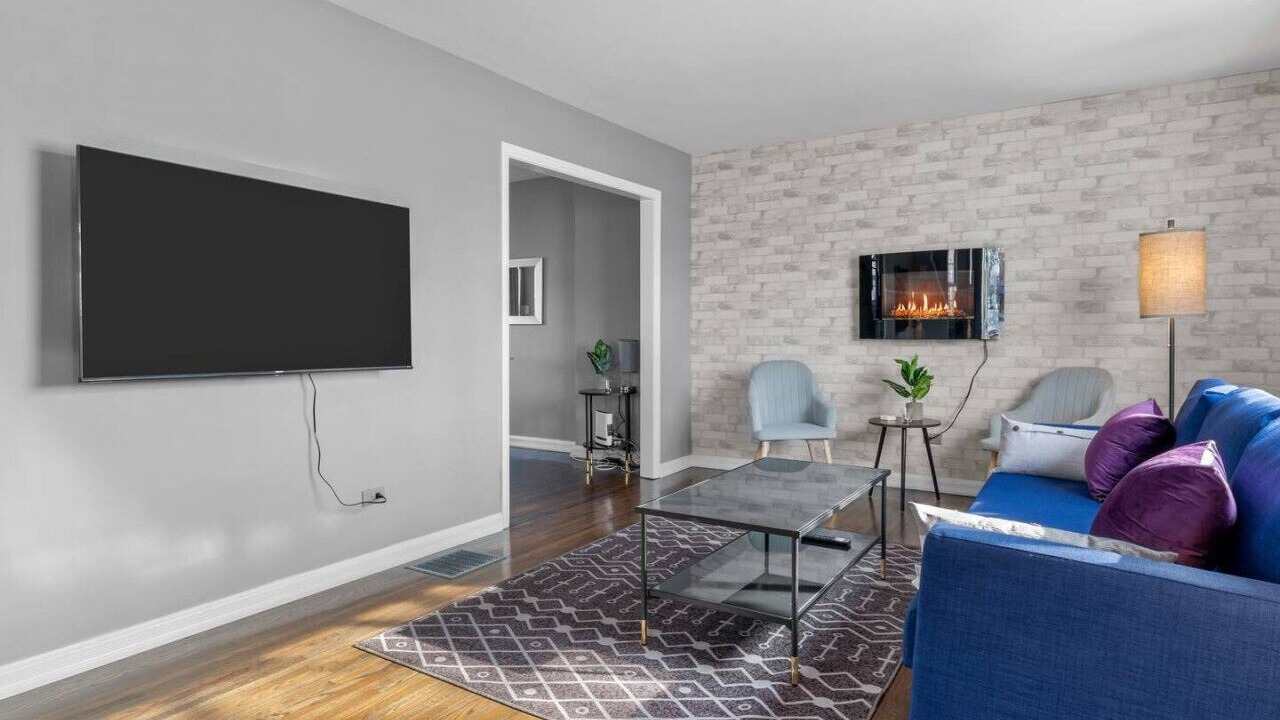 Photo of Livingroom in Bridgeview