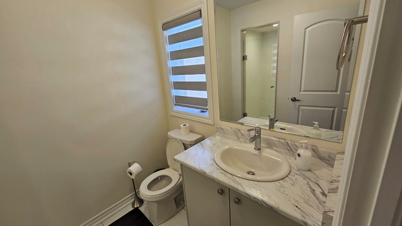 Photo of Bathroom in York Regional Municipality