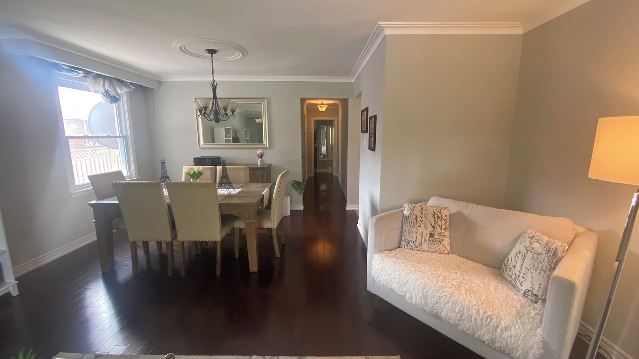 Photo of Livingroom in Richview