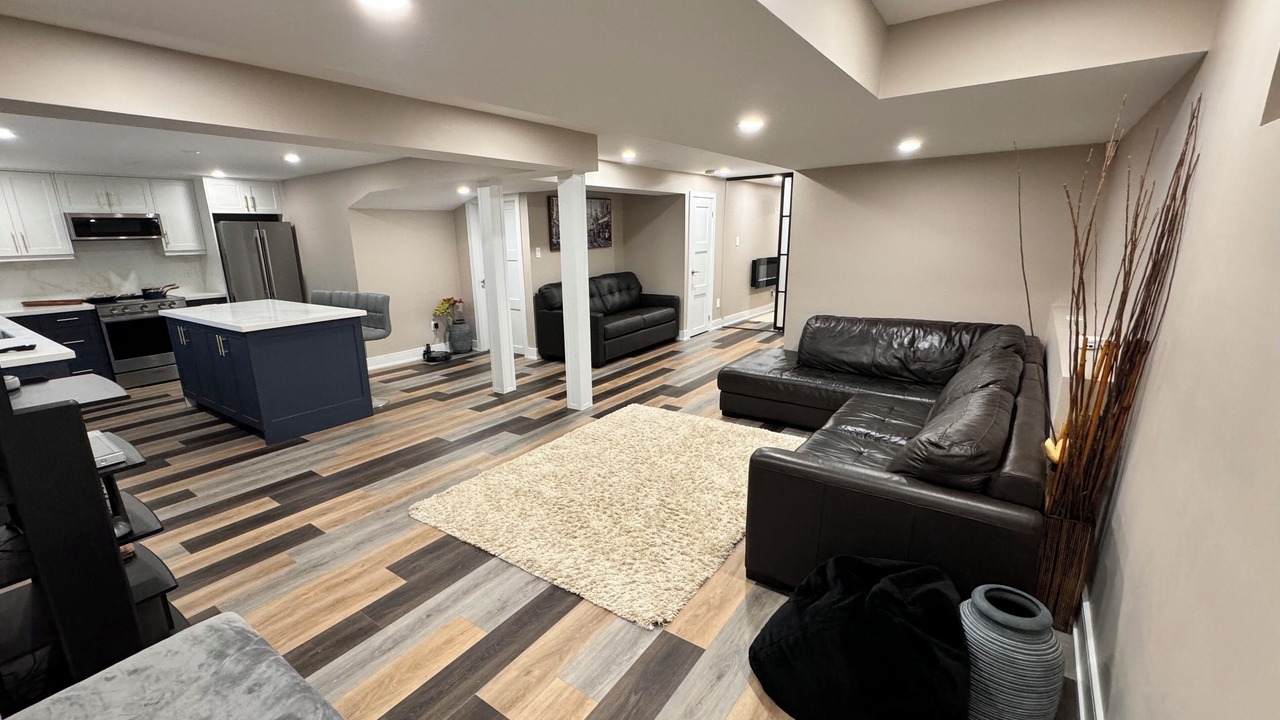 Photo of Livingroom in Ajax