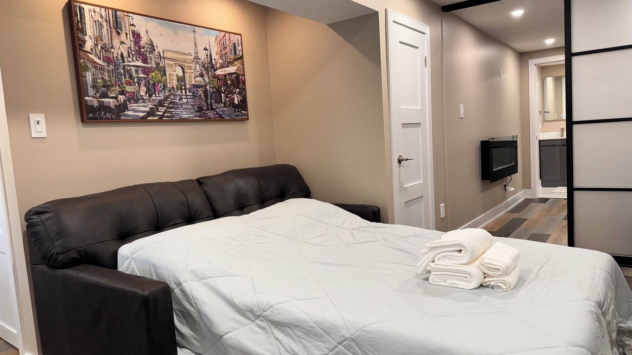 Photo of Bedroom in Ajax