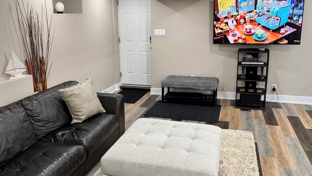 Photo of Livingroom in Ajax