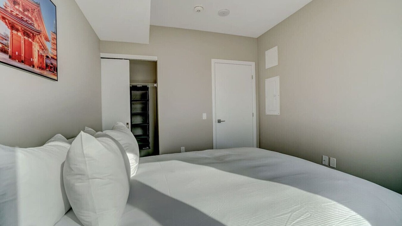 Photo of Bedroom in Ottawa Division