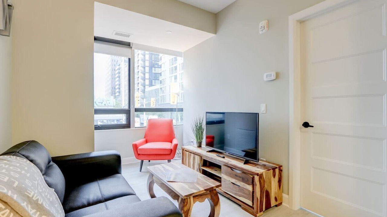 Photo of Livingroom in Centretown