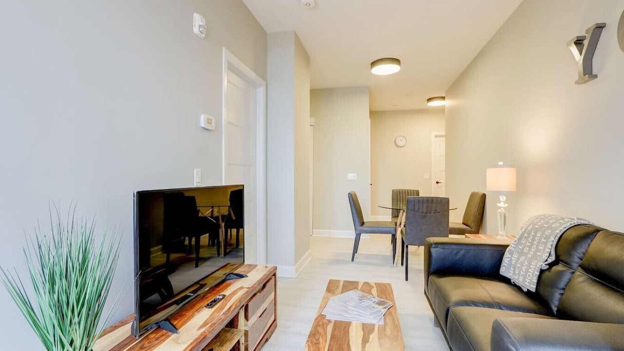 Photo of Livingroom in Centretown