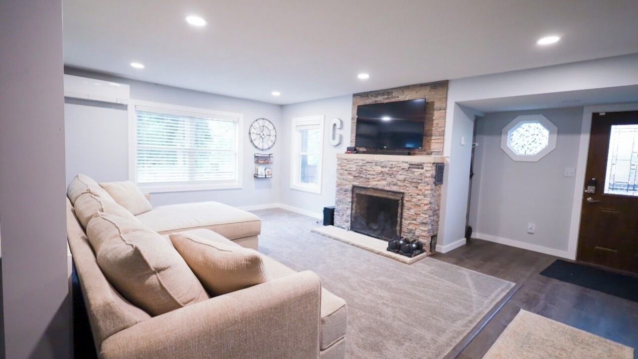 Photo of Livingroom in Plymouth
