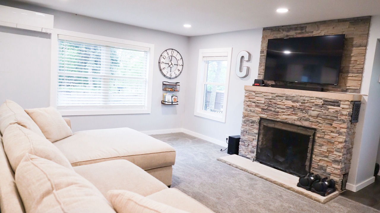 Photo of Livingroom in Plymouth