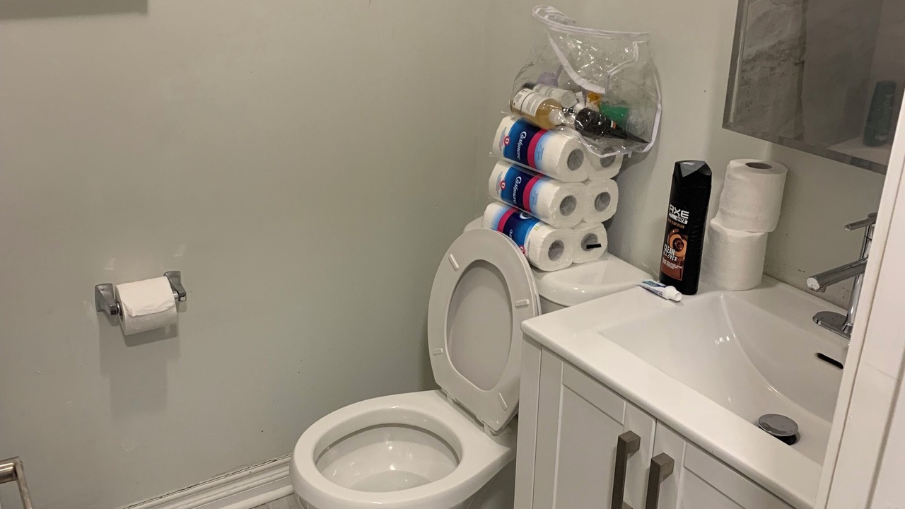 Photo of Bathroom in Thornhill
