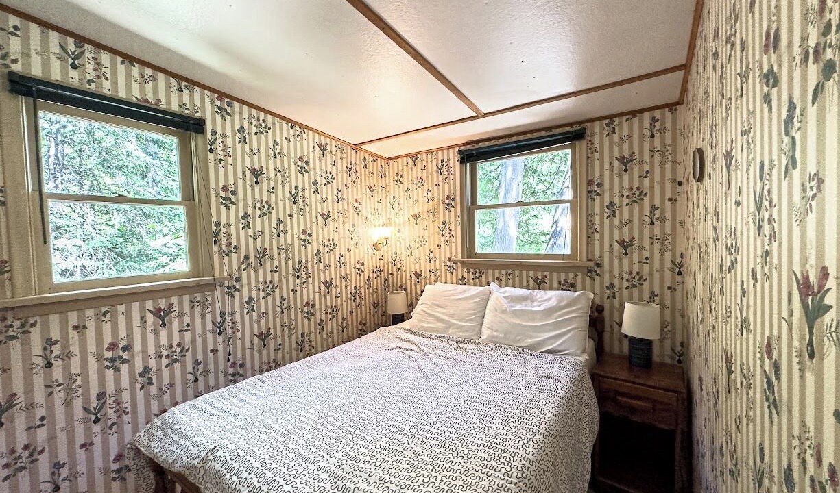 Photo of Bedroom in Minden Hills
