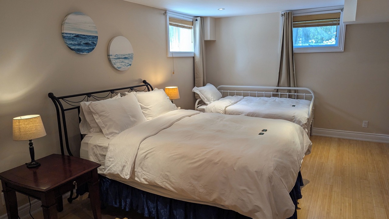 Photo of Bedroom in Clarkson-Lorne Park