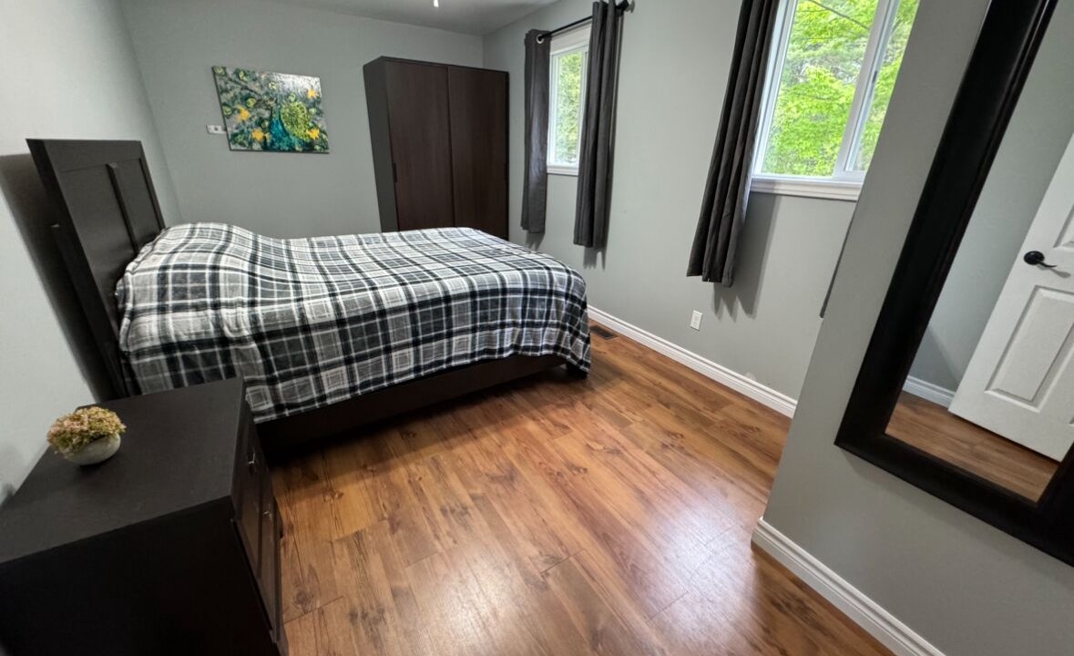 Photo of Bedroom in Front of Yonge