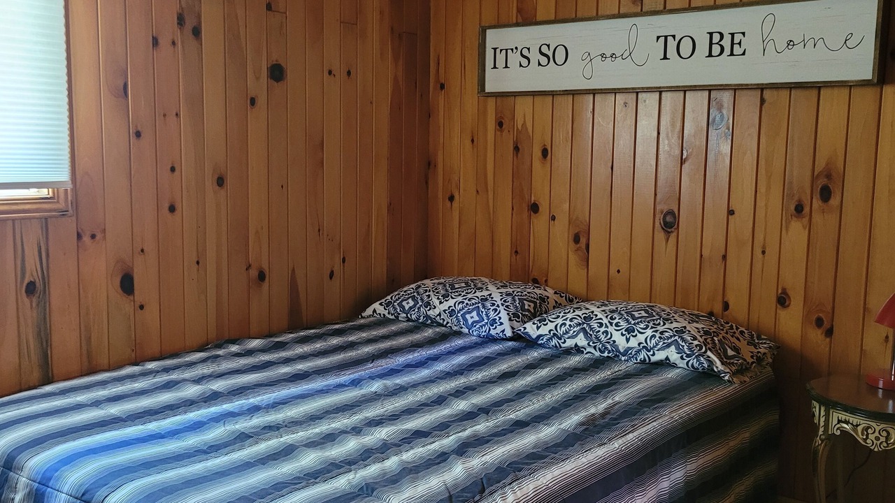 Photo of Bedroom in Whitney