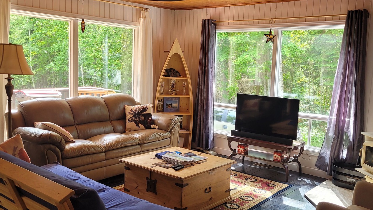 Photo of Livingroom in Whitney