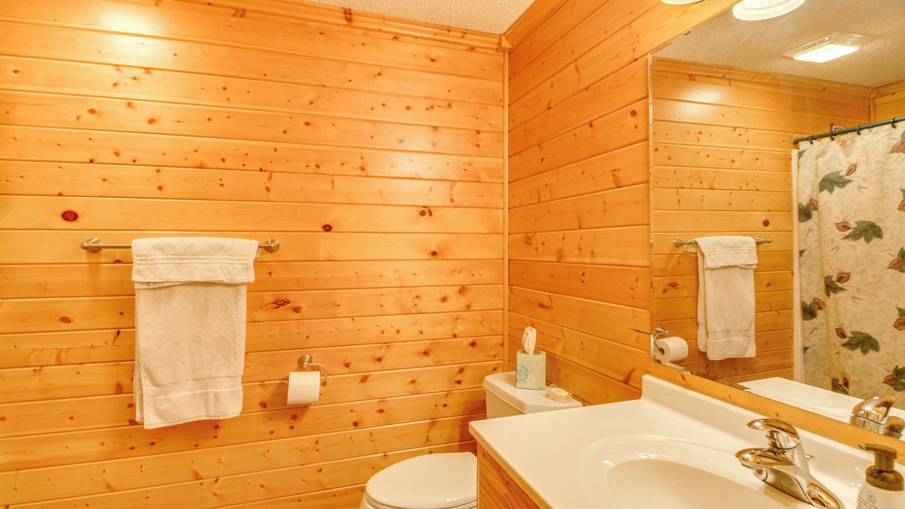 Photo of Bathroom in Emily