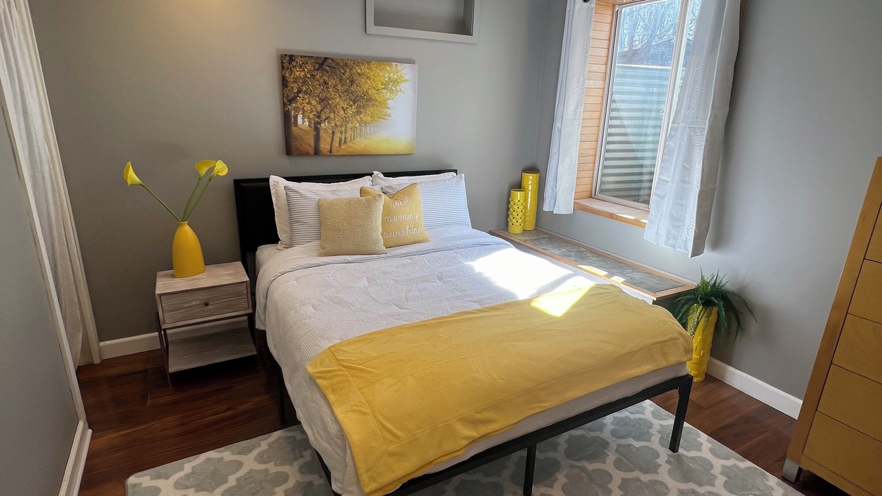 Photo of Bedroom in Maple Lake