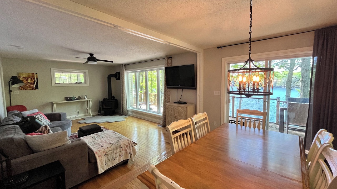 Photo of Livingroom in Frontenac