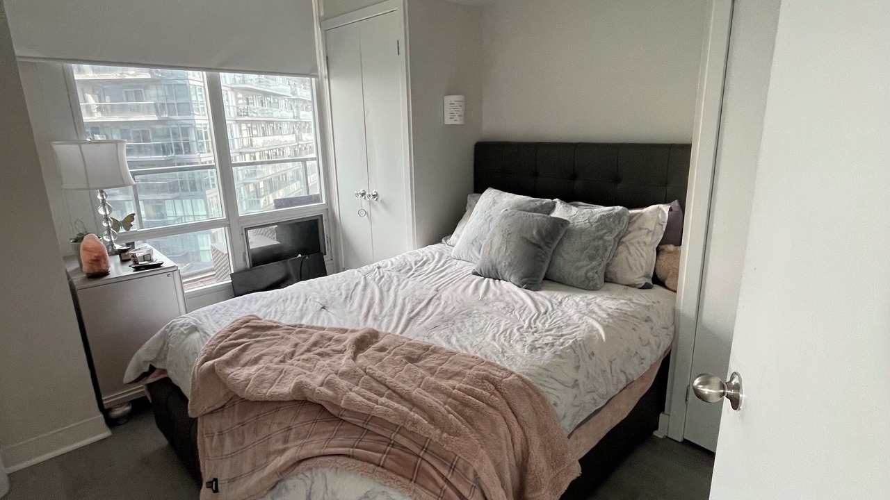 Photo of Bedroom in Toronto Entertainment District