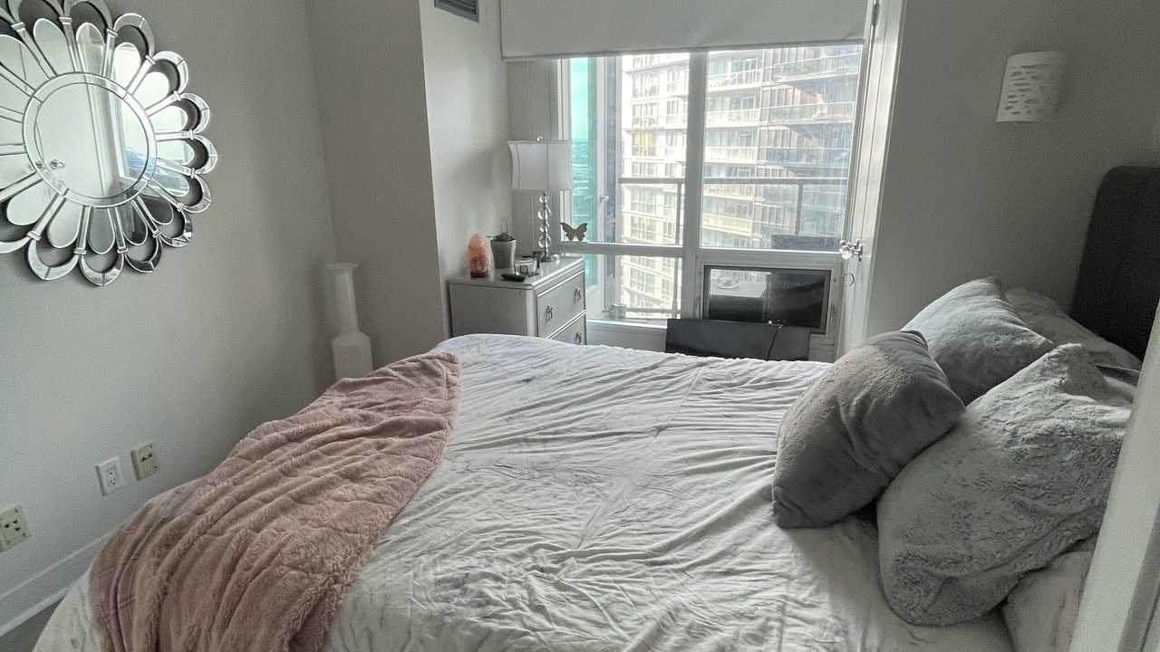 Photo of Bedroom in Toronto Entertainment District