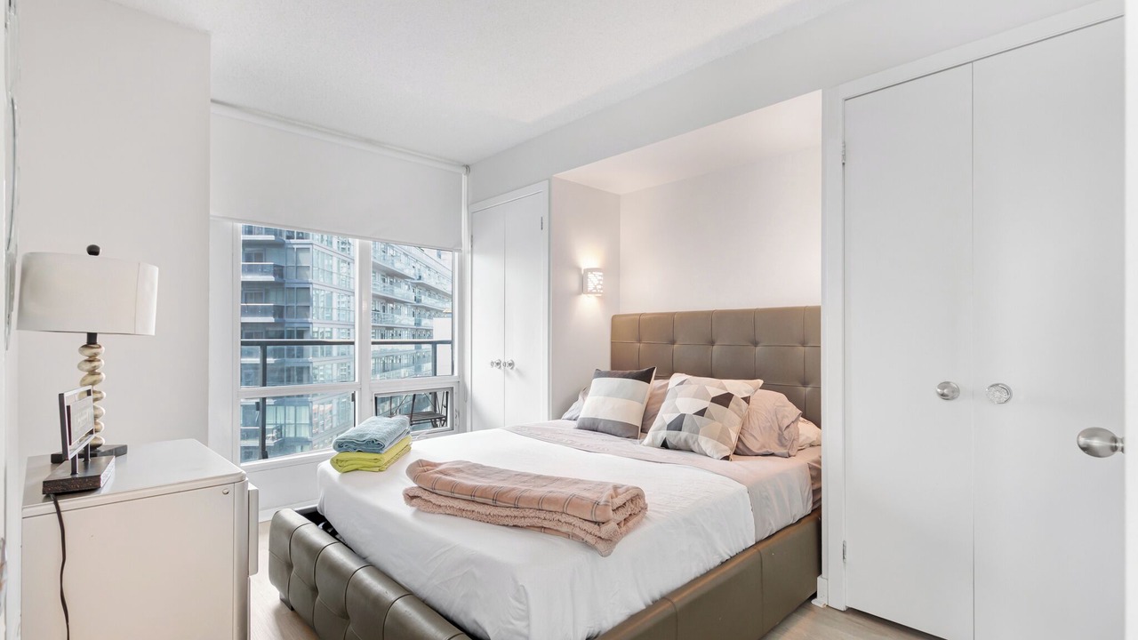 Photo of Bedroom in Toronto Entertainment District