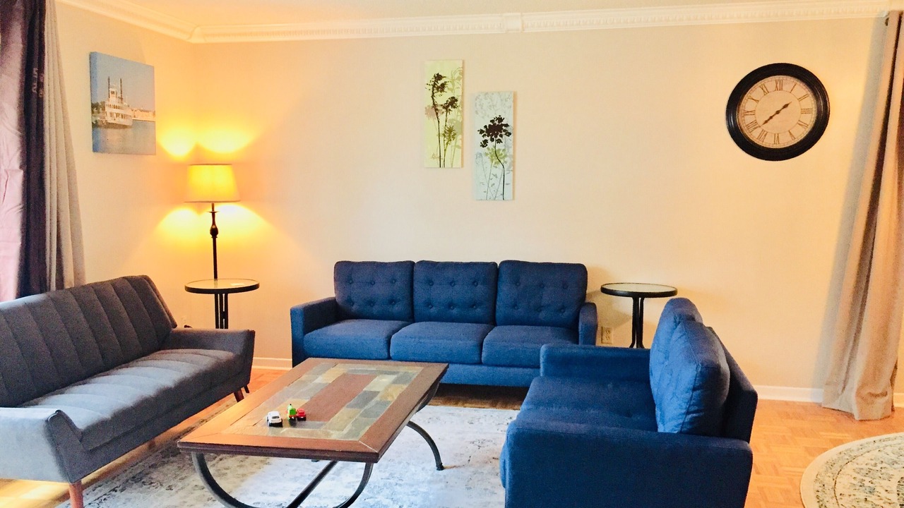 Photo of Livingroom in Bayridge West