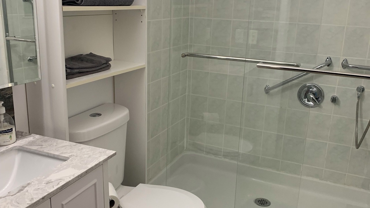 Photo of Bathroom in Bayridge West