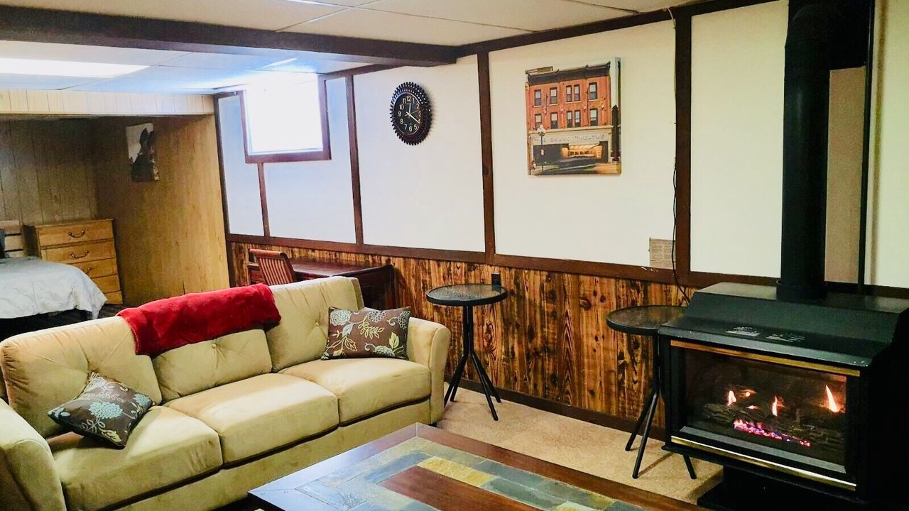 Photo of Livingroom in Bayridge West