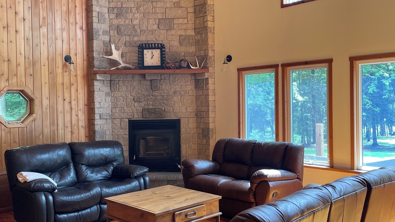 Photo of Livingroom in Bonfield