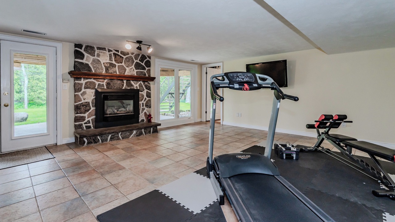 Photo of Livingroom in Georgian Bluffs