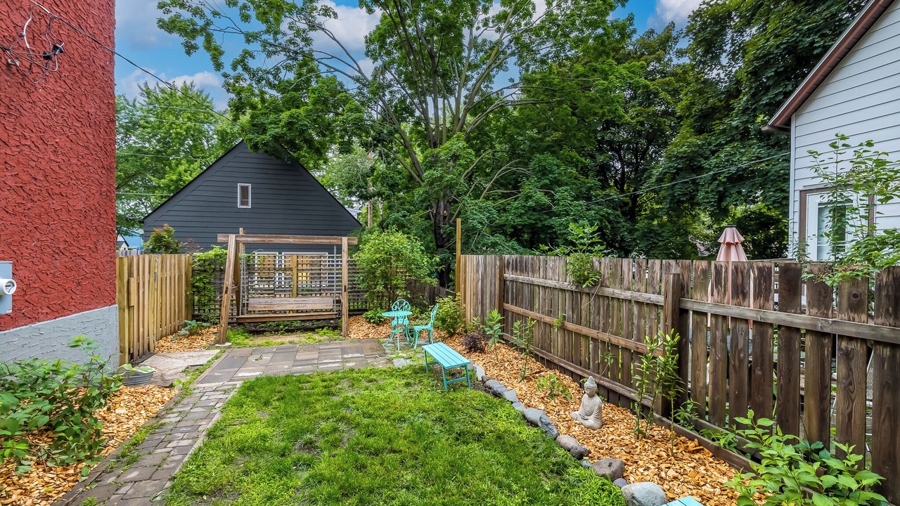 Photo of Outdoor in Macalester - Groveland
