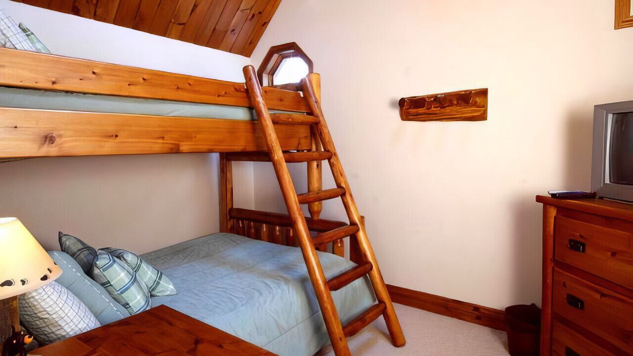Photo of Bedroom in North Kawartha