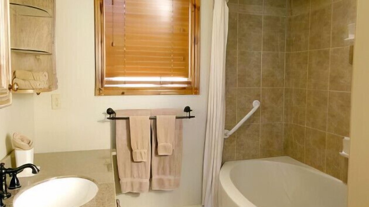 Photo of Bathroom in North Kawartha