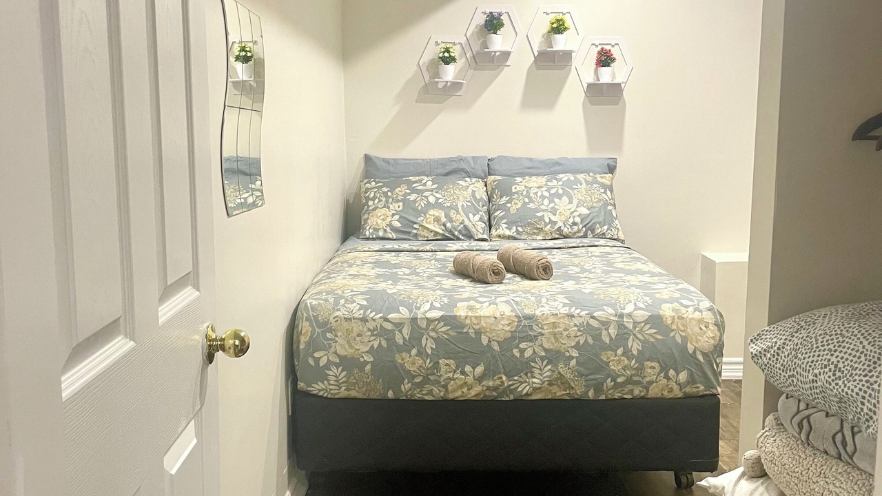 Photo of Bedroom in Bramalea