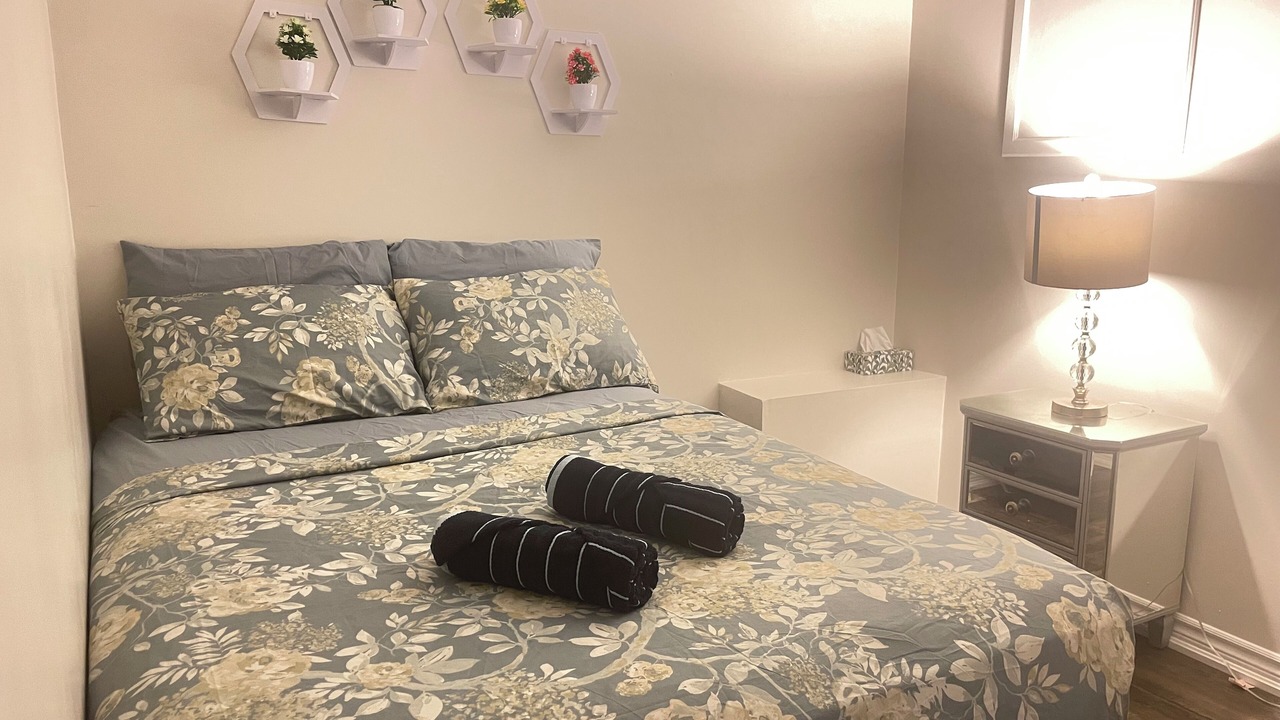 Photo of Bedroom in Bramalea