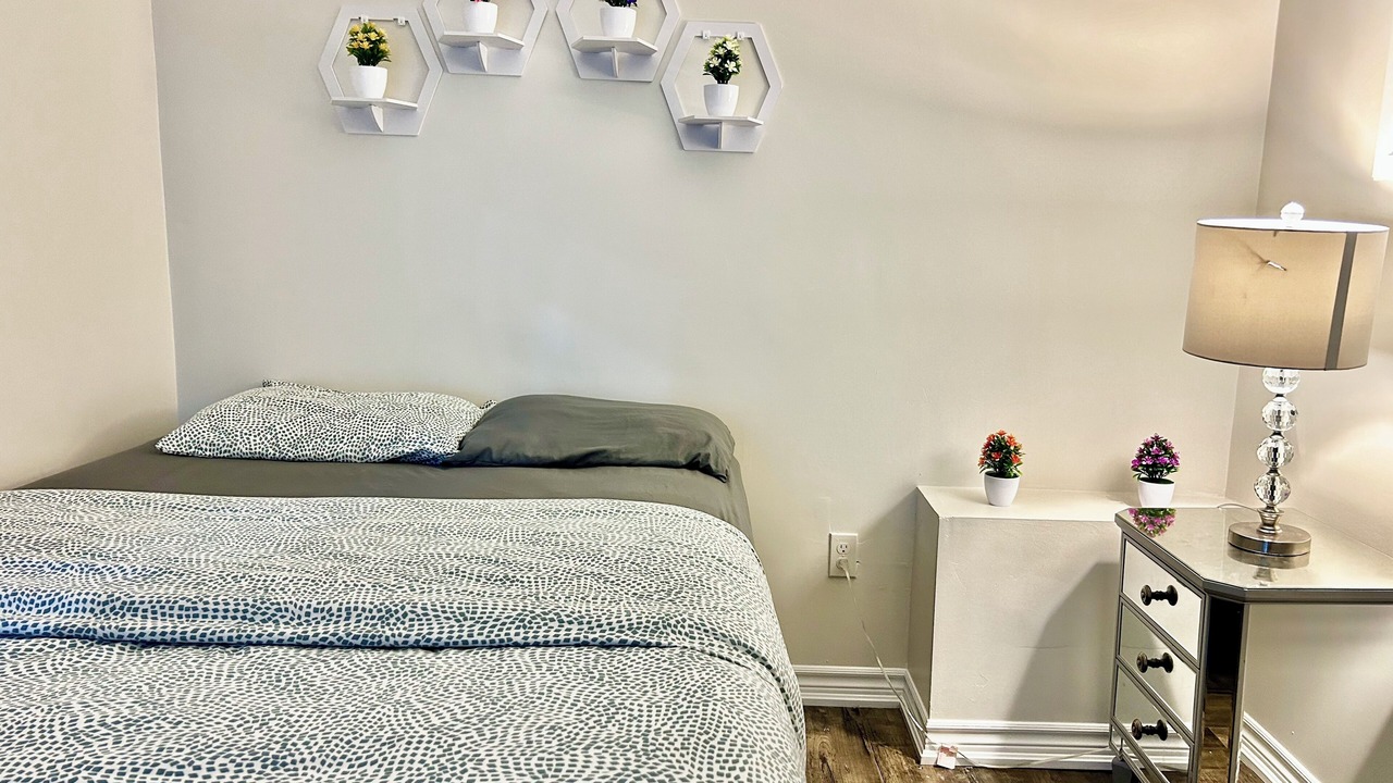 Photo of Bedroom in Bramalea