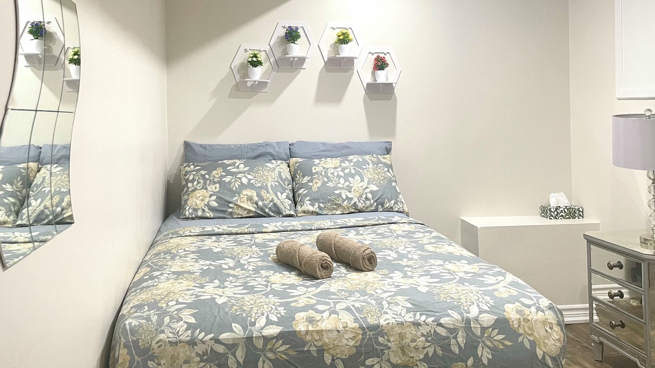 Photo of Bedroom in Bramalea