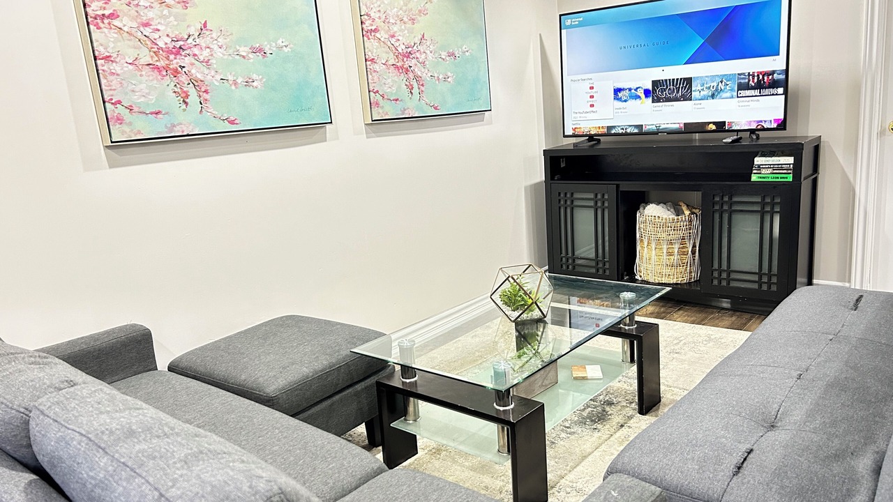 Photo of Livingroom in Bramalea