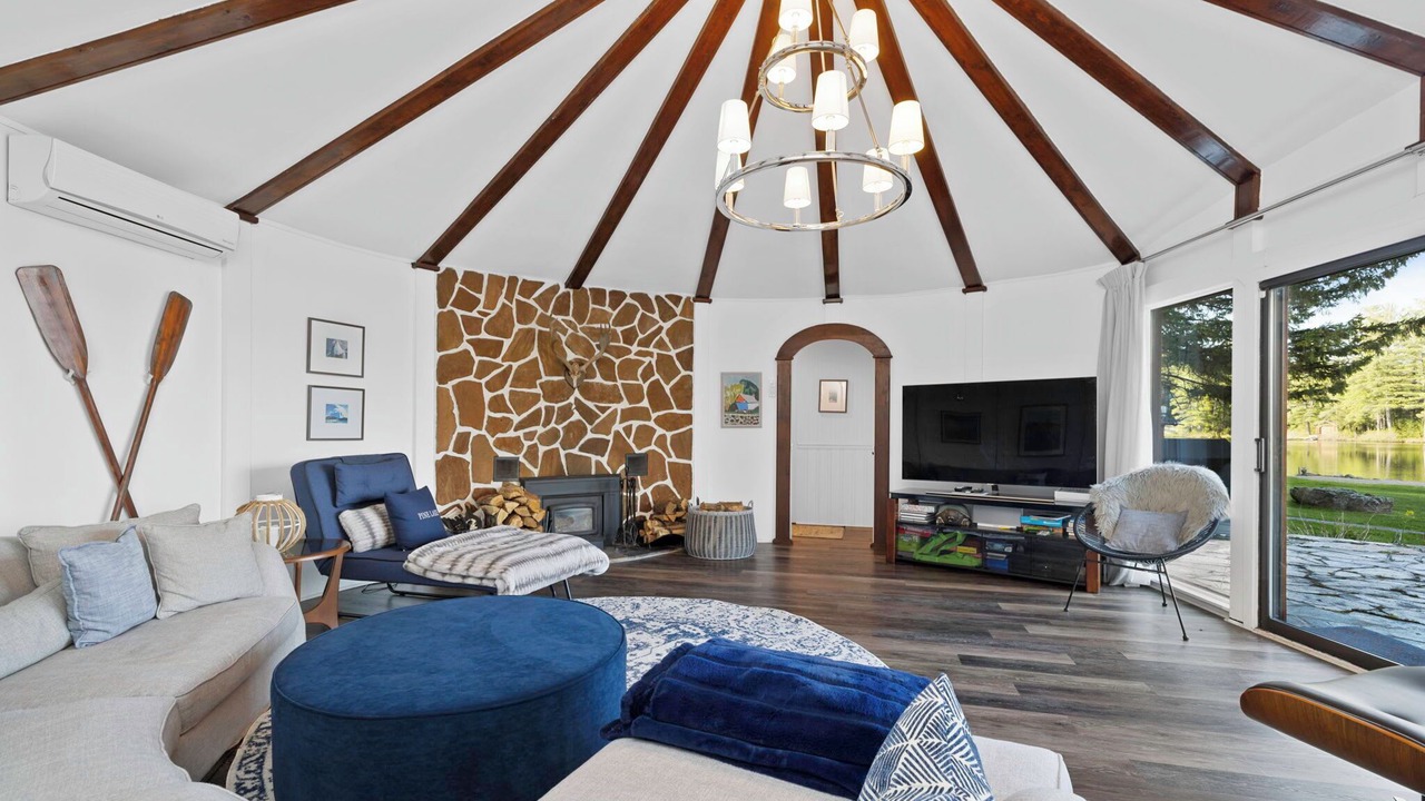 Photo of Livingroom in Bracebridge