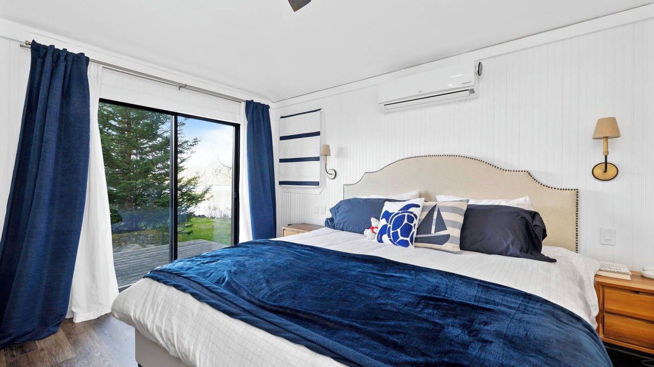 Photo of Bedroom in Bracebridge