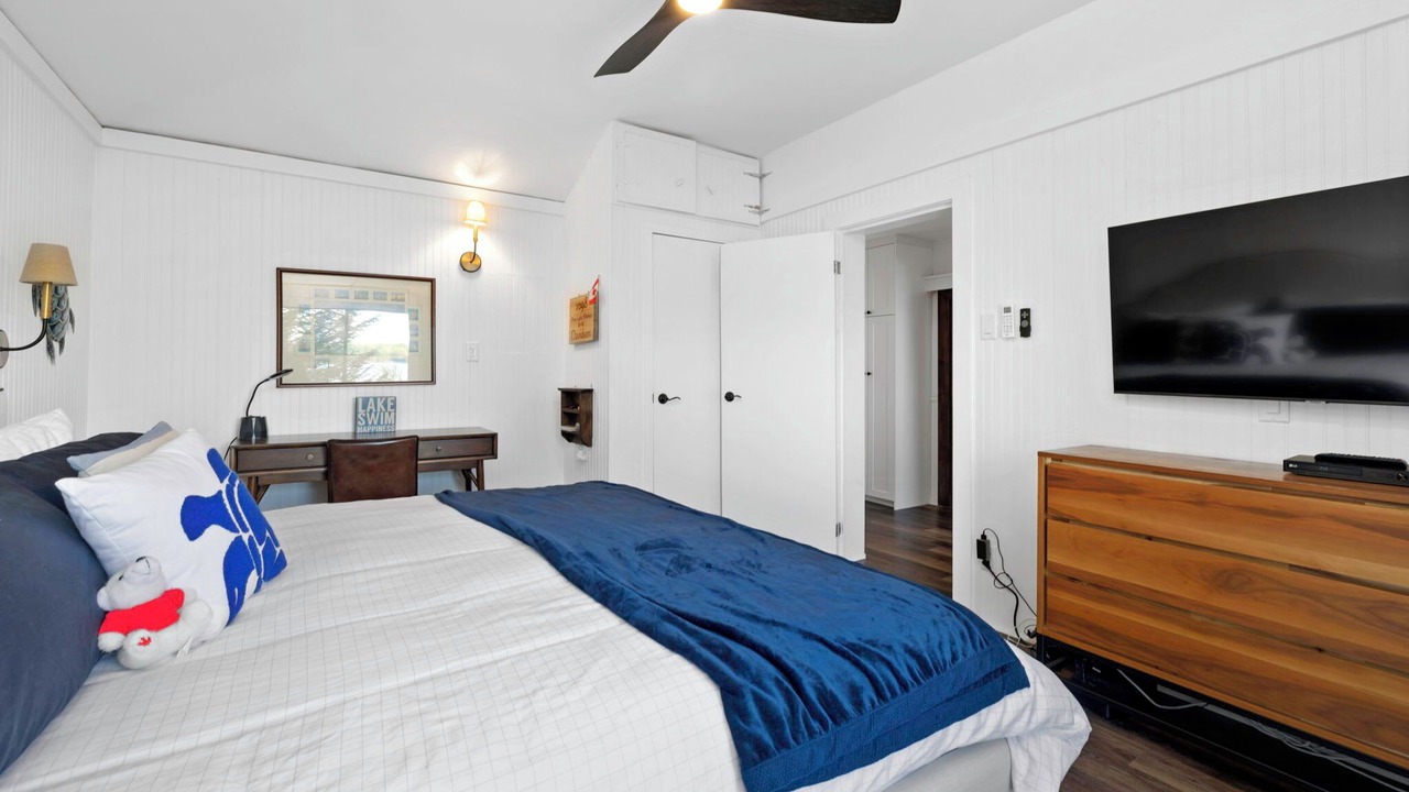 Photo of Bedroom in Bracebridge