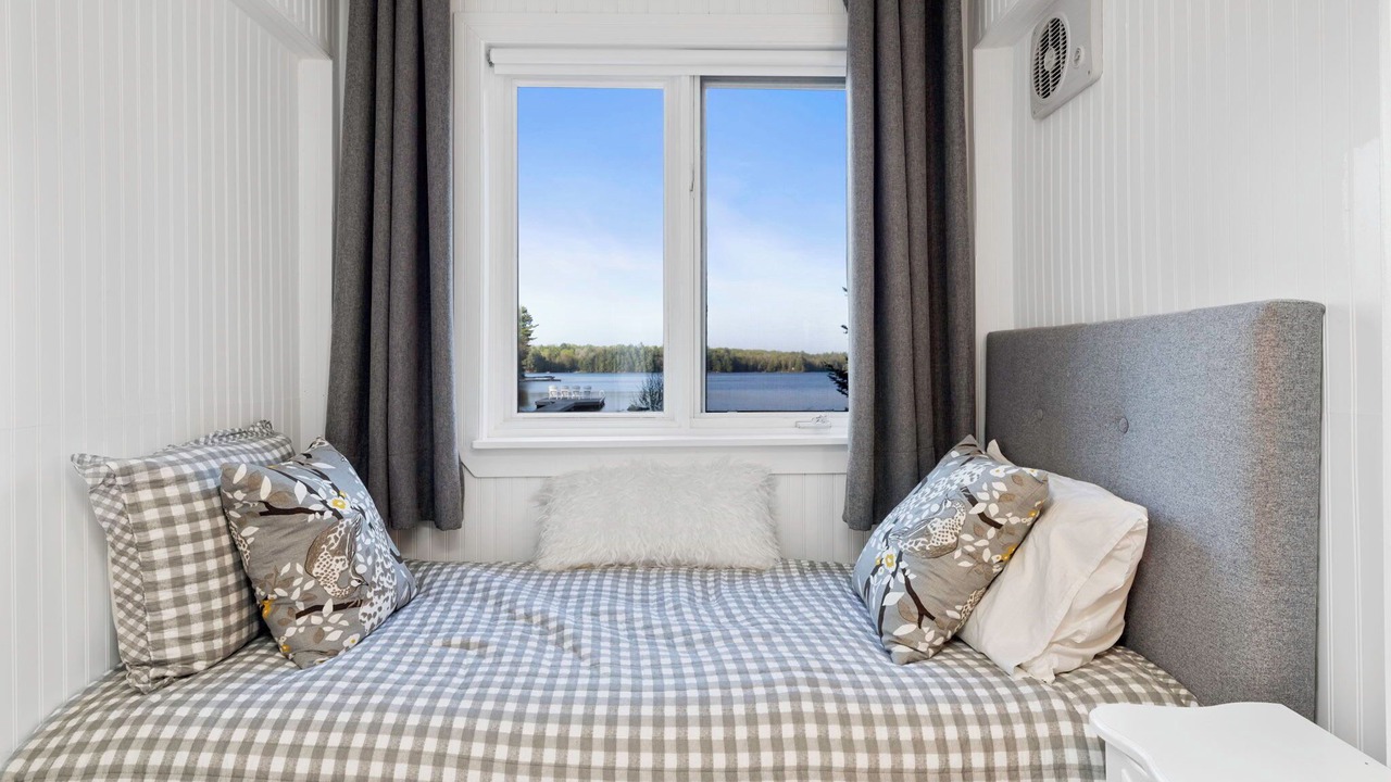 Photo of Bedroom in Bracebridge