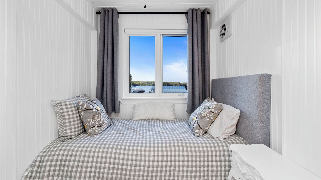 Photo of Bedroom in Bracebridge